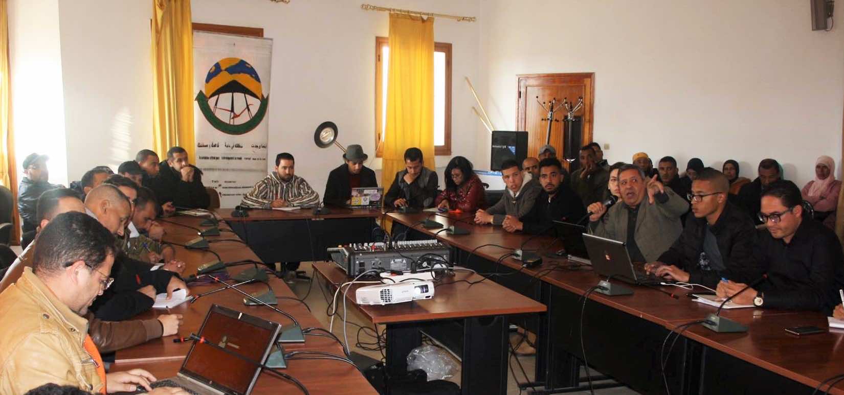 Les jeunes marocains soulignent l'importance de la démocratie participative