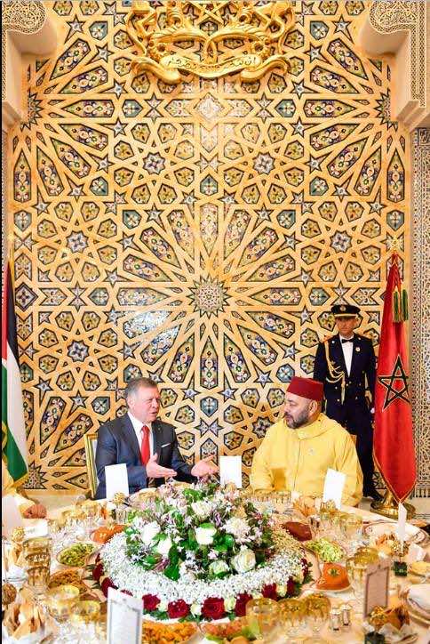  Invited by King Mohammed VI, Jordan’s King Abdullah II Ibn Al Hussein arrived on Wednesday to Morocco for an official visit to Morocco. The visit is aimed to consolidate the longstanding ties between the two counties and discuss the political development that the region is experiencing. The two heads of the state also aim to reaffirm the importance of cooperating to strengthen the field of security in the Arab world in order to counterattack the terrorist challenges that the region face They also seek to jointly coordinate in this field to fight terrorism and assume their responsibilities by conducting religious discourses that conform to the percept of the Islamic religion. During their meeting, the two heads of state agreed on the importance of the mobilization of the international community in an attempt to find solutions to the conflicts in the Middle East countries, including Palestine. In honor of King Abdullah II, King Mohammed VI chaired a dinner at Rabat’s Royal Palace in the presence of caretaker of Government, Abdelilah Benkirane and the King’s advisor and the officials of the parliament. King Abdullah II was accompanied by Prince Ghazi Bin Muhammad Bin Talal, Chief Advisor for Religious and Cultural Affairs. 
