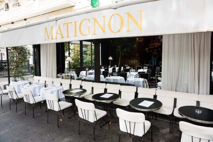 Parisian Restaurant Allegedly Refuses to Serve Veiled Muslim Women