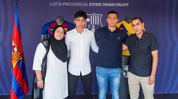 Moroccan Football Prodigy Signs Professional Contract With FC Barcelona