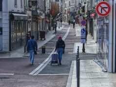 France to Ease COVID-19 Restrictions, Open Schools on Regional Basis