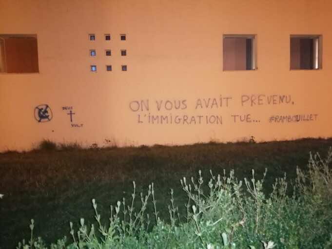 New Islamophobic, Racist Graffiti on Muslim Center in Rennes Sparks Uproar in France