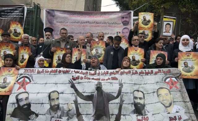 Almost 100 people wounded in Palestinian hunger strike clashes