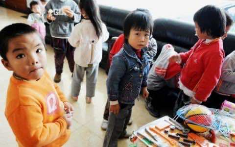 US lashes China, Russia for human trafficking