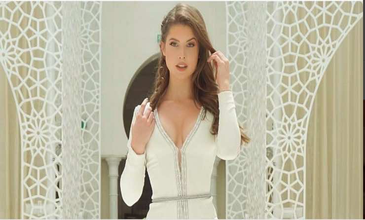 Moroccan Tea Pouring Challenge? Vine Celebrity Amanda Cerny Is the Expert