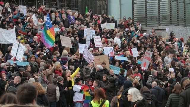 Germany: Anti-Islam Protests Face Pro-Tolerance Demonstrators in Cologne
