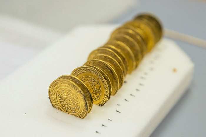 Archaeologists Find Medieval Moroccan Treasure Trove in French Abbey