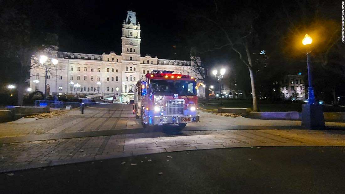 Canada: Man Dressed in Medieval Costume Kills 2, Injures 5 With Sword