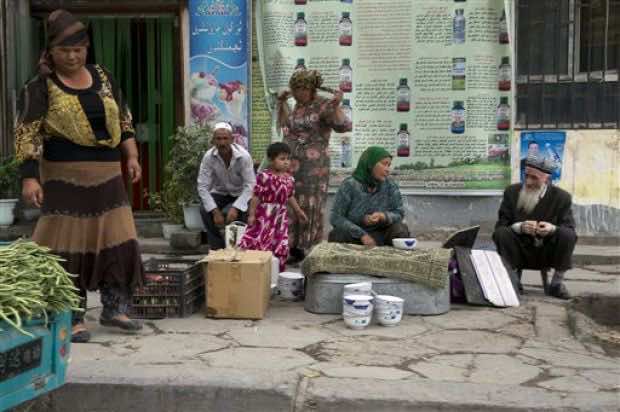 Chinese Authorities Targets Muslim Uighurs with Beards