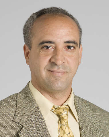 Moroccan-Led American Team Makes Breakthroughs in Research on Breast Cancer
