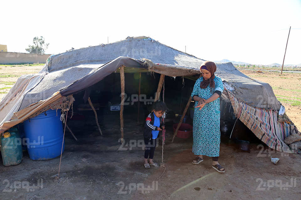 Mother of Four Lives in A Tent for Seven Years