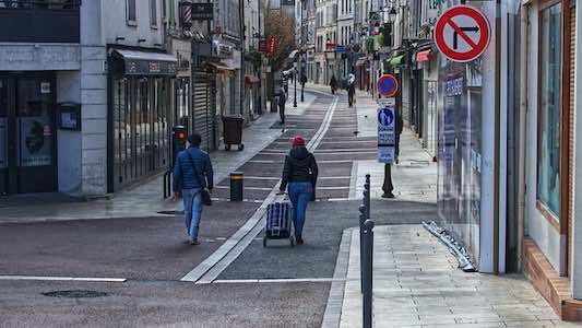 France to Ease COVID-19 Restrictions, Open Schools on Regional Basis
