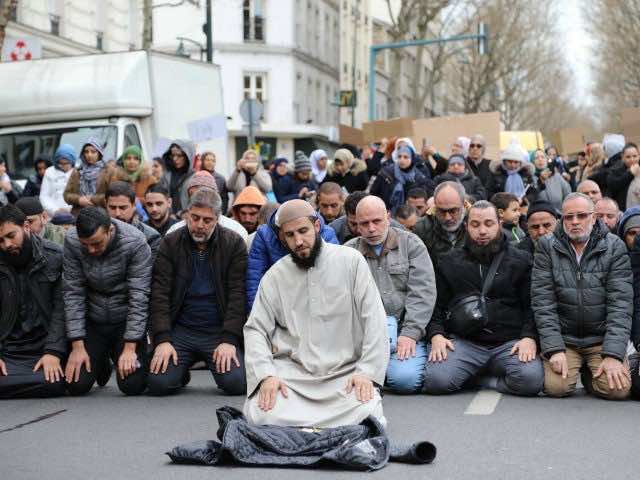 Amendments to State–Religion Separation Law Worry Muslims in France