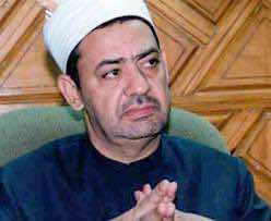 Egypt top cleric gathers rival political forces over crisis