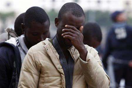 Libyan migrant boat arrives in Italy with 25 dead