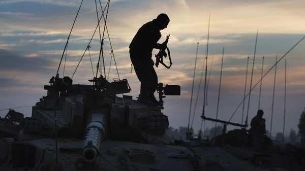 Israeli troops kill unarmed Palestinian crossing Gaza border