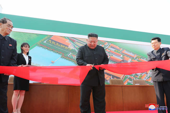 Video: Kim Jong-un Makes First Public Appearance in 3 Weeks