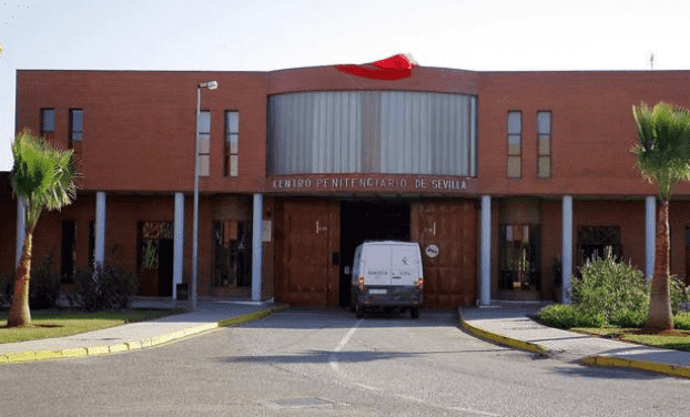 Moroccan National  Escapes Prison Officers During Deportation Transfer