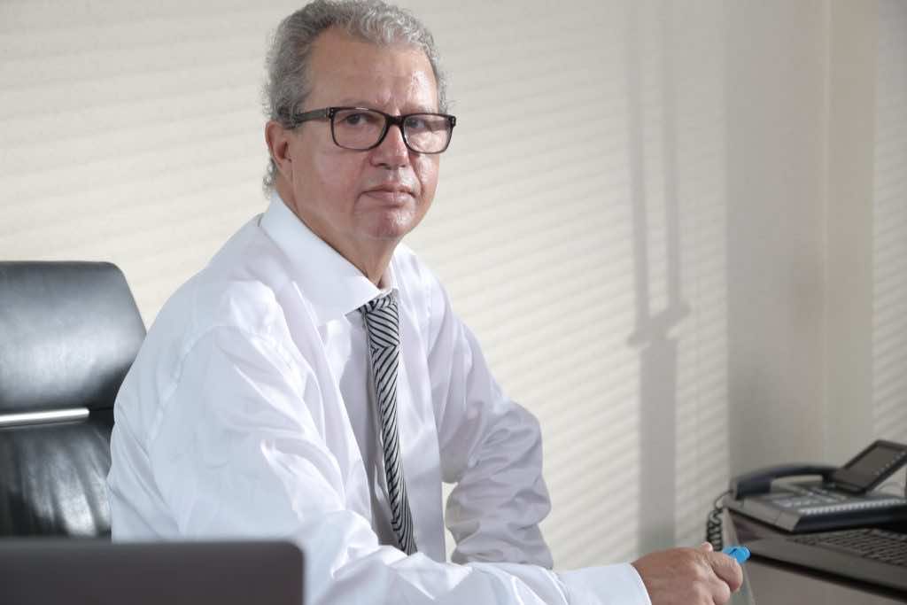 Morocco’s Kamal Daissaoui Becomes a Knight of the Order of Science