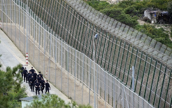 Migration: Police Arrest 4 Moroccans Hiding in Truck in Ceuta