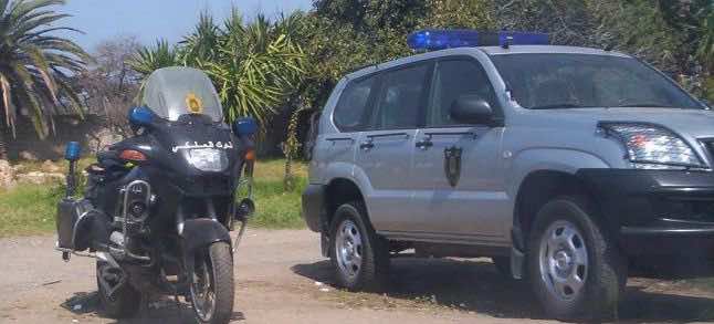 Morocco: Group of People Surround Gendarmerie Car (Video)