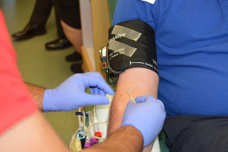 Morocco’s Blood Bank Reserves Critically Low due to Night Curfew