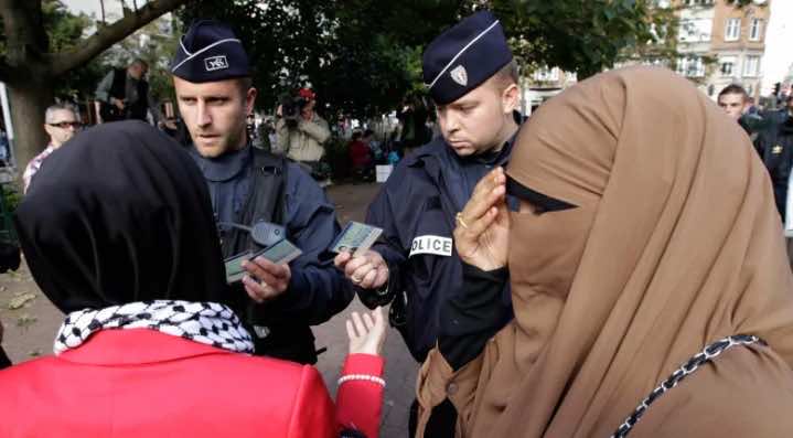 Mandated Face Masks Revive Debate Over France’s Burqa Ban