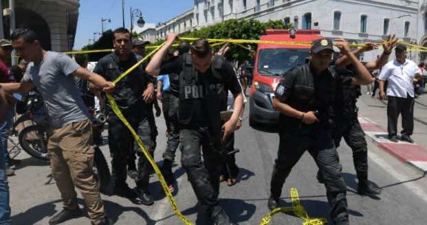 Perpetrator of Tunis Attacks Blows Himself Up in Suicide Bombing