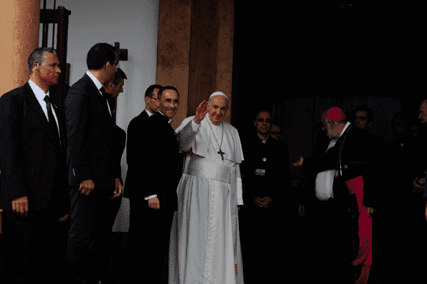 Hundreds Gather to Attend Pope Francis’ Mass in Morocco
