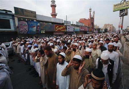 Gunman kills Pakistani Sunni leaders in apparent tit-for-tat hit