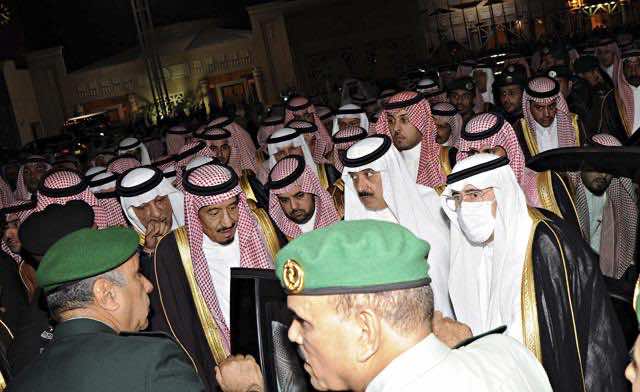 Saudi Arabia to bury Prince Sultan; world leaders travel to Riyadh for funeral