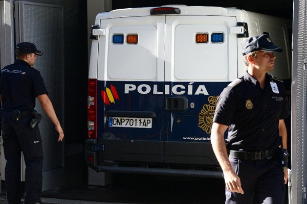 Masked Man Throws Acid on the Face of Spanish-Moroccan Boy