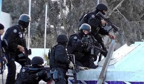 Tunisian Police Kill 2 Suspected Terrorists in Kasserine