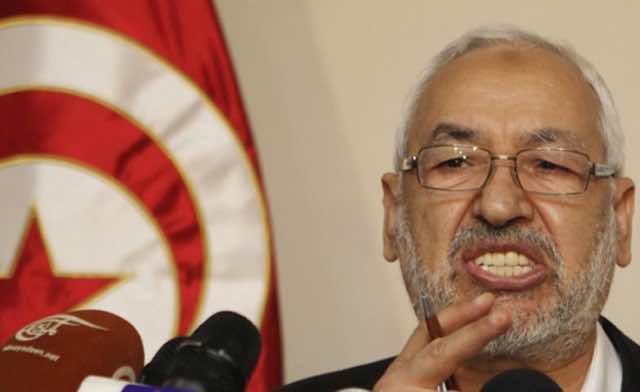 Islamist Ghannouchi holds key to end Tunisia crisis