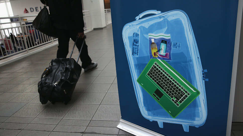 Royal Air Maroc Joins Arab Airlines in Poking Fun at Electronics Ban
