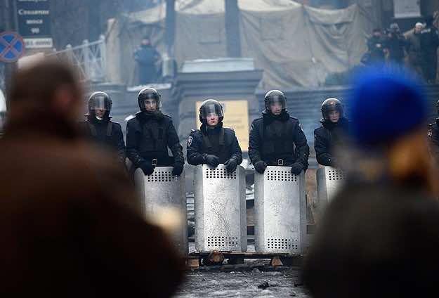 Russia will support Ukraine but urges legitimacy