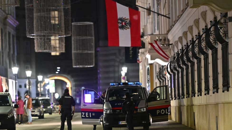 Vienna Terror Attack: 4 Dead, Suspected ISIS Gunmen Still at Large