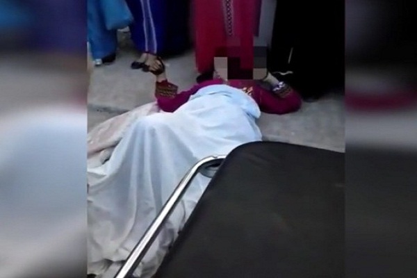 Not For the Faint-Hearted: Moroccan Woman Gives Birth in the Street (Video)