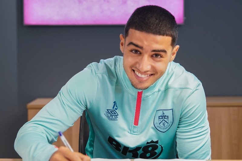 Anass Zaroury Signs New Deal with Burnley FC