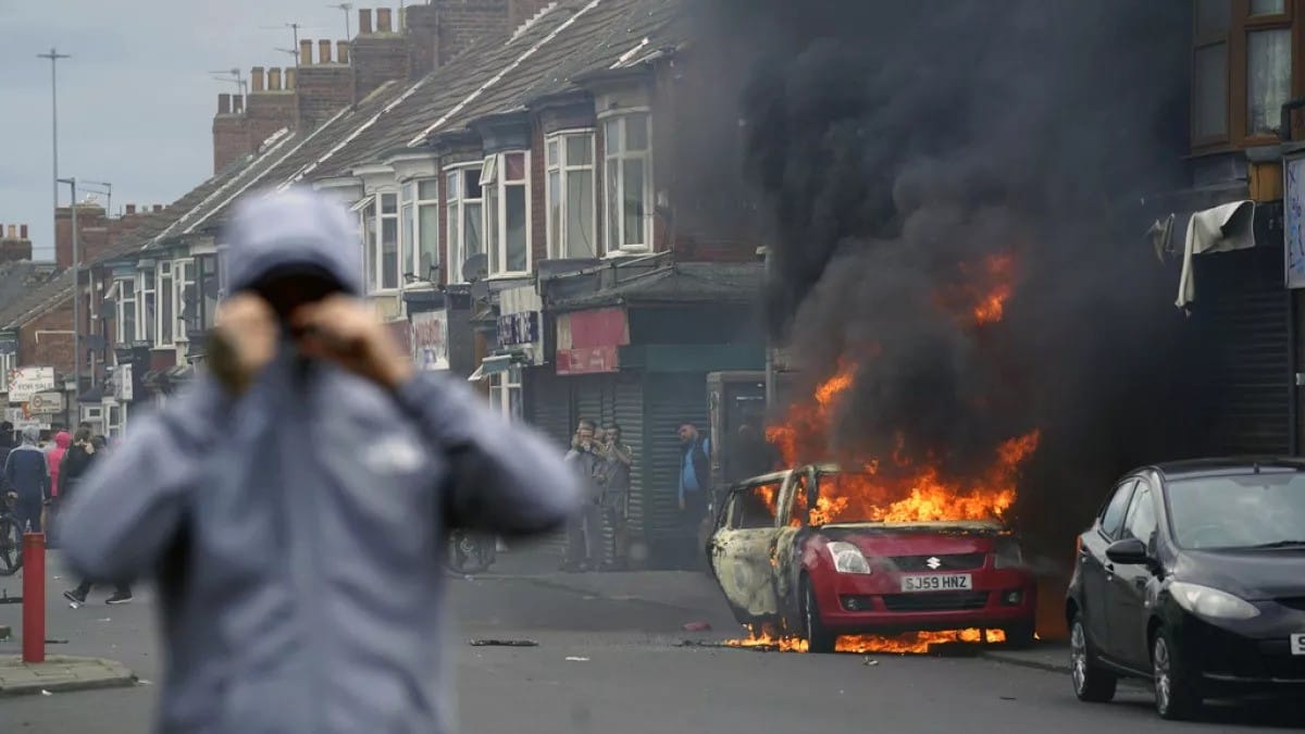 Anti-Migrant Fear-mongering is Destroying the UK Many of Us Love