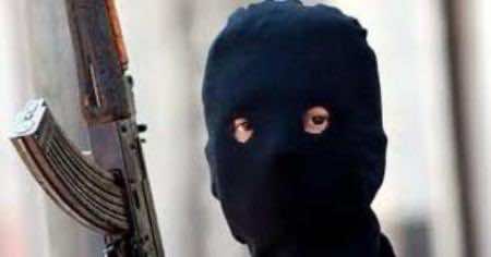 Masked gunmen shoot dead Egypt soldier near Ismailiya