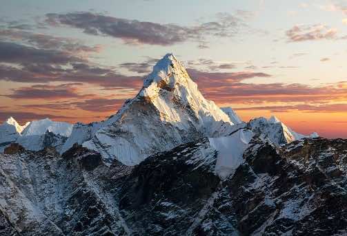 Atlas 9 Moroccan Team Preparing for First Climb of Mount Everest