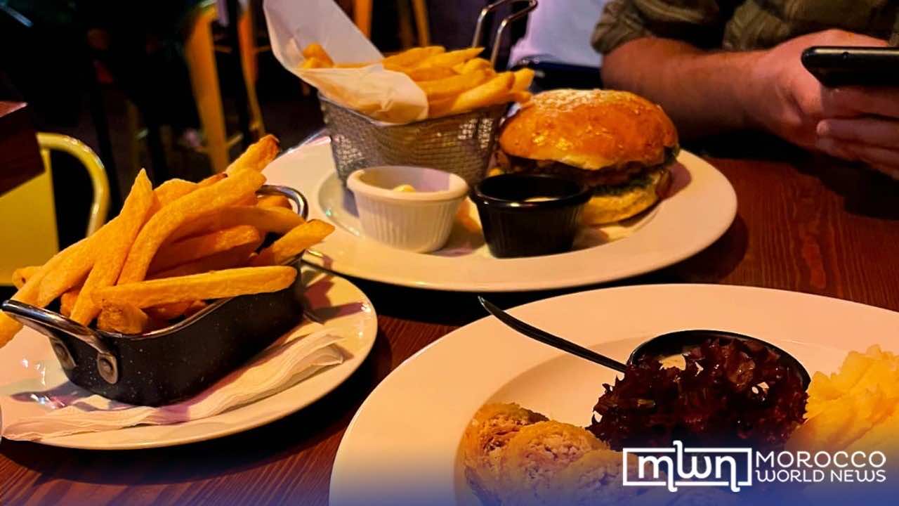 Bar Review: Copas y Mas, Great After-Work Hangout with Top-Notch Fry Sauce