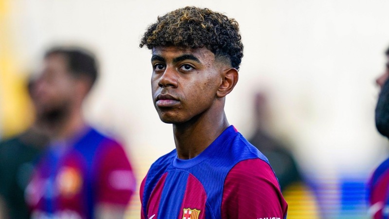 Barcelona Rejects PSG €200 Million Offer for Lamine Yamal
