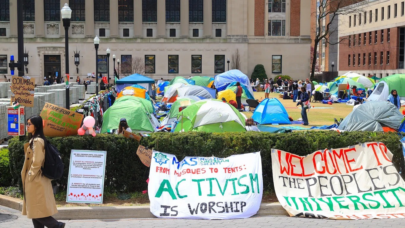 Campus Clashes: Biden Faces Pressure Over Handling of Pro-Palestinian Protests