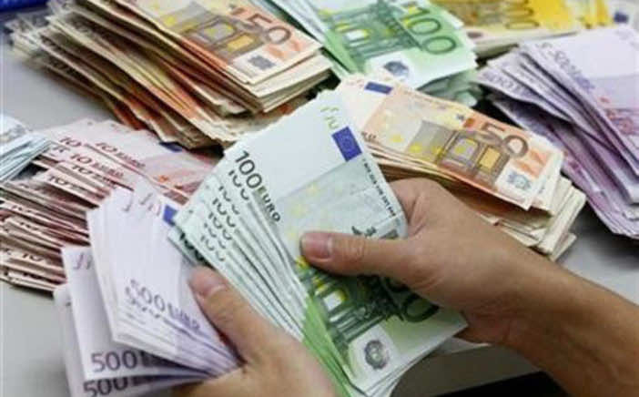Algeria Arrests Algerian Journalist with Undeclared €48,000 at Airport