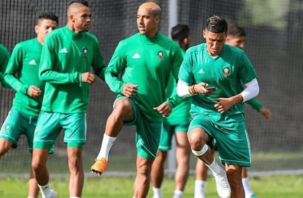 Fayçal Fajr Defends Himself after Being Slammed on Social Media for Phone Use