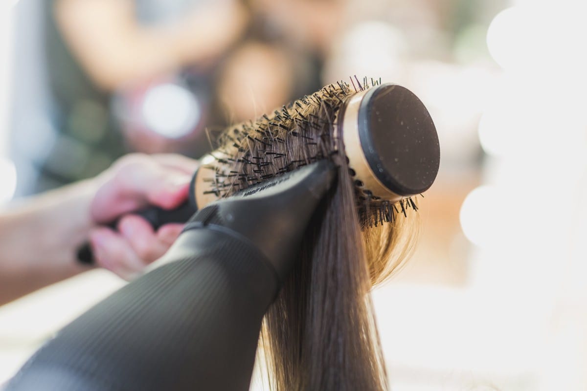 French Health Alert on Brazilian Hair Straightening Products Raises Concerns in Morocco