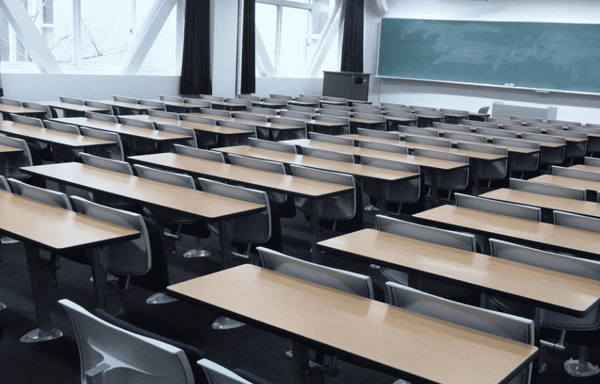 French Schools in Morocco To Adopt Remote Learning to Avoid Health Crisis