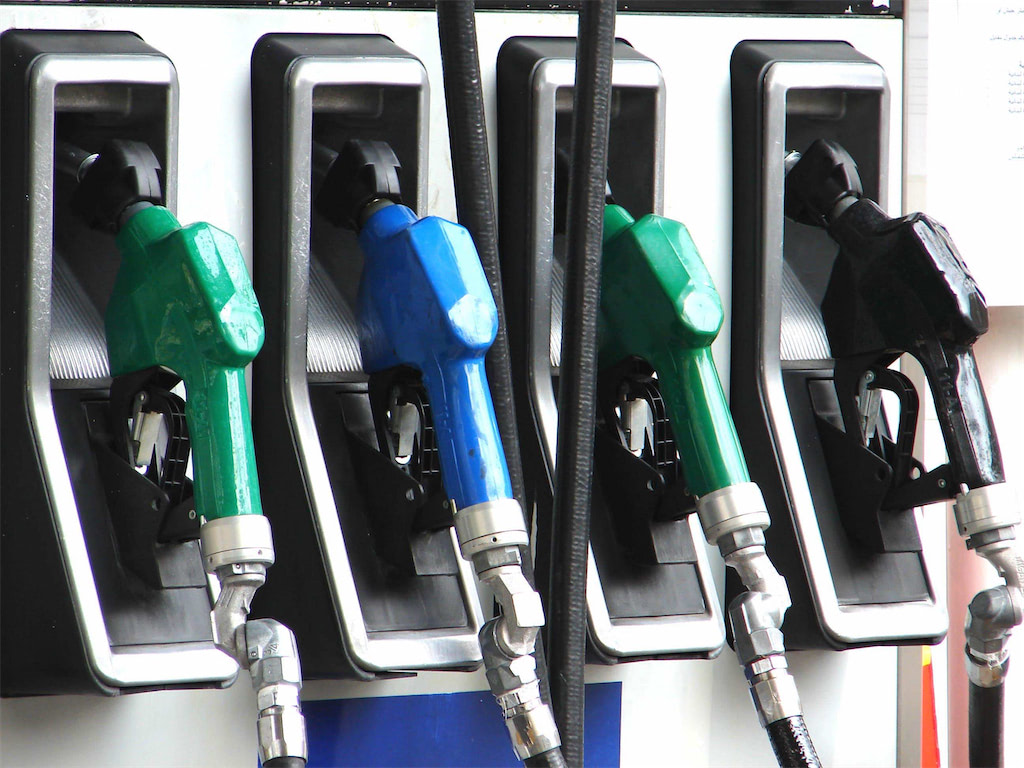 Moroccan Oil Companies to Lower Fuel Prices for 6 Months